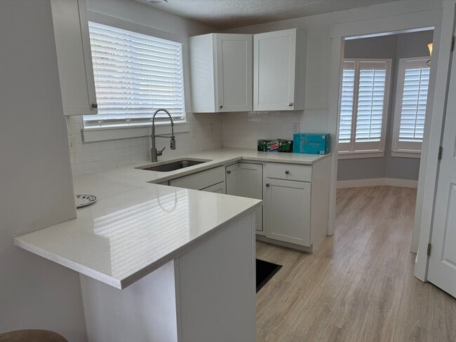 Photo - 543 Creekside Ln