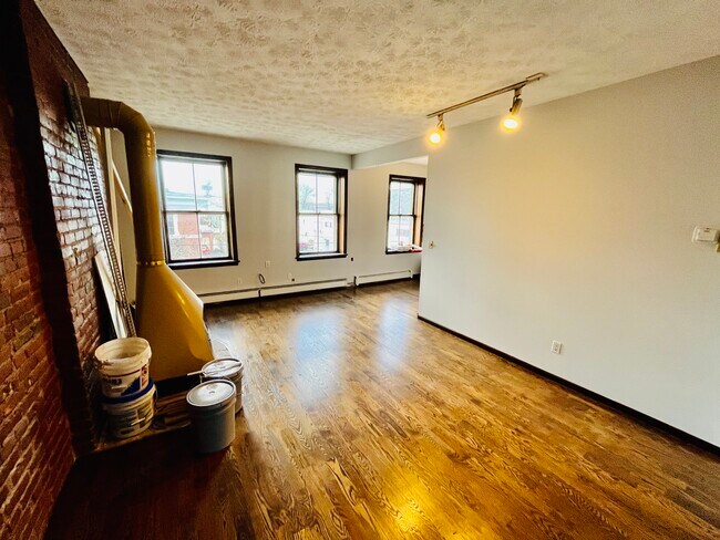 Photo - 46 Warren St Unit 2