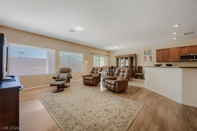 Photo - 7536 Chaffinch St