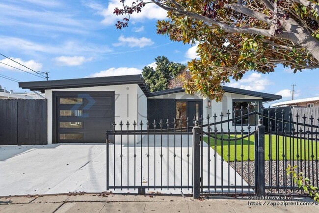 Photo - 28023 Tampa Ave