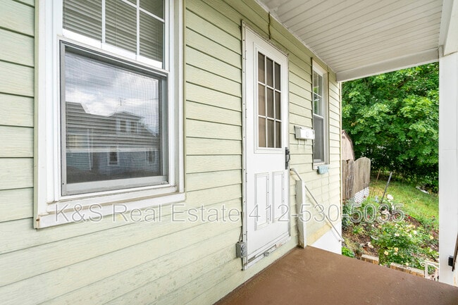 Photo - 2721 Berg St