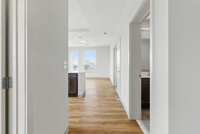 Building Photo - 1170 Tremont St Unit 1115 Rental