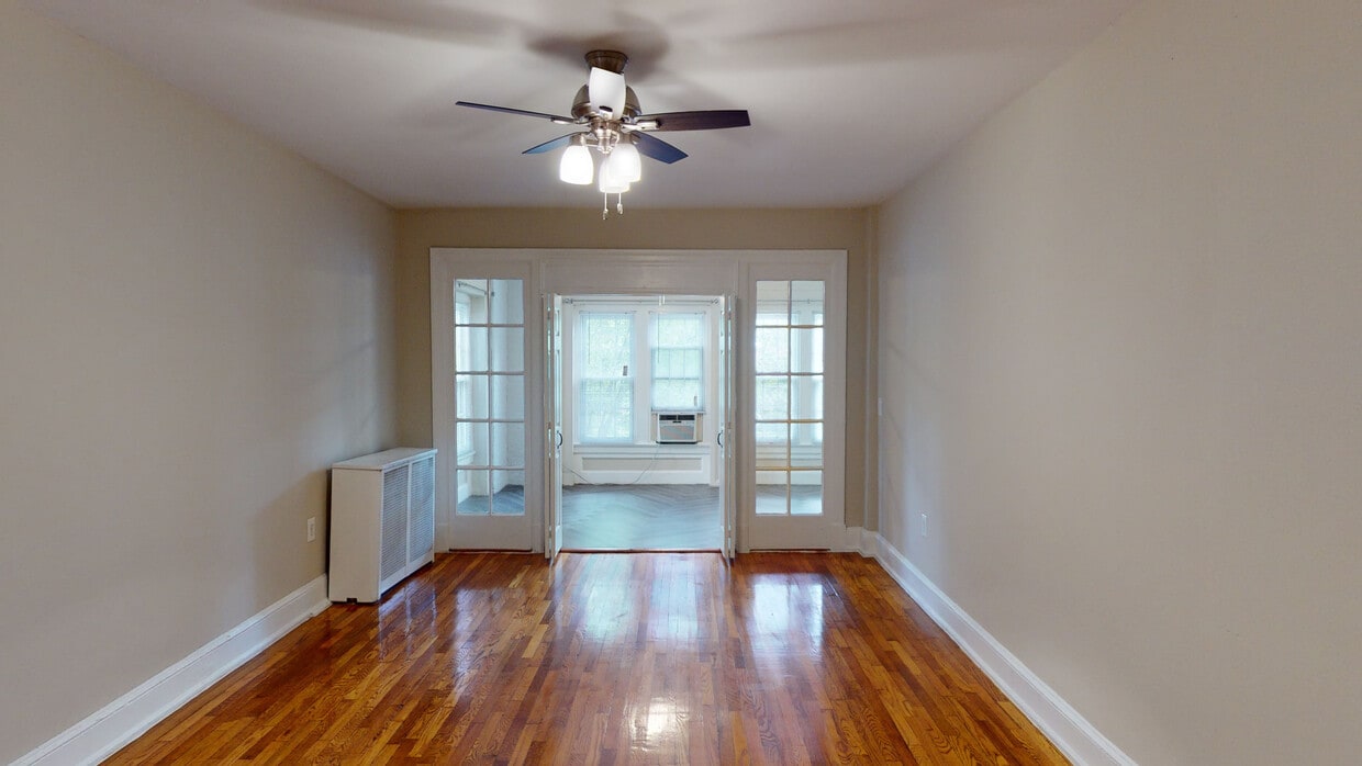 Photo - Kew Gardens Apartments