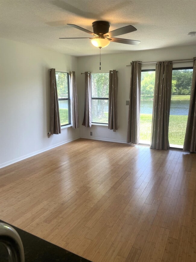 Photo - 509 Cabernet Pl