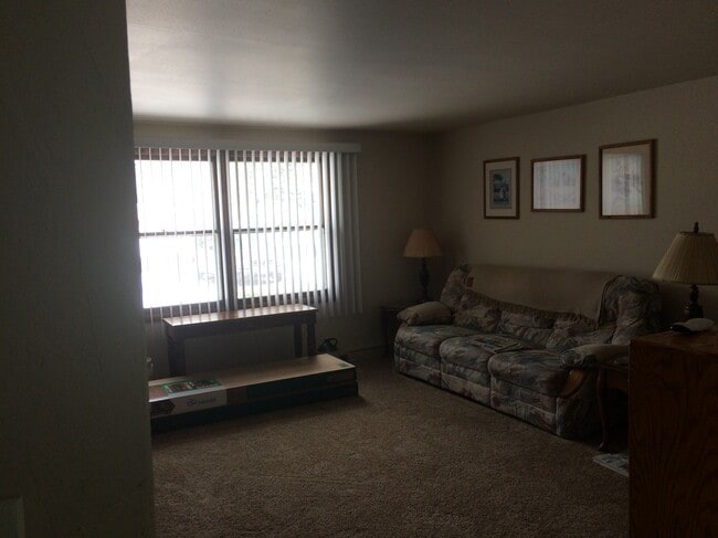 Photo - 1400 Katers Dr