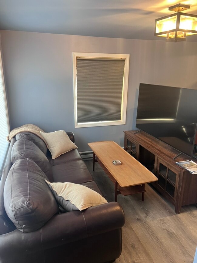 Living Room Furniture & 55" SmartTV - 370A Washington St Unit 370B