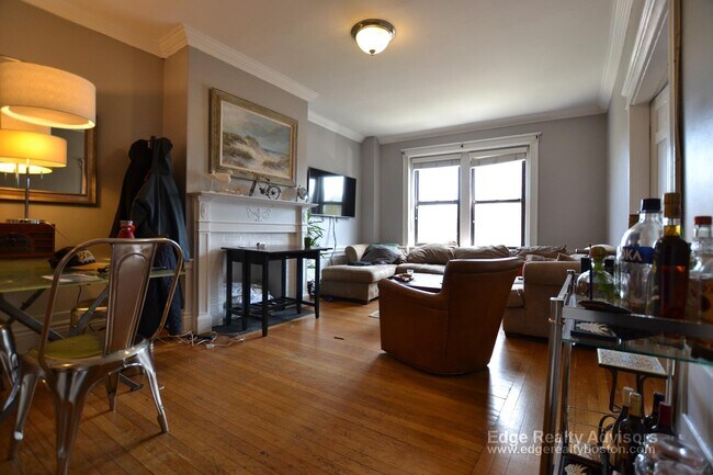 Photo - 1665 Commonwealth Avenue