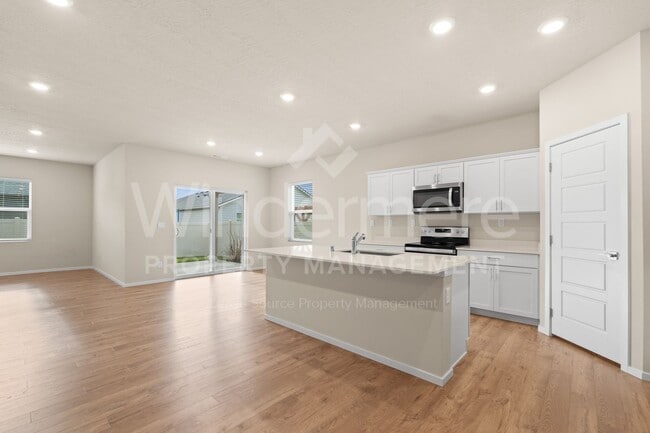 Photo - Welcome to this stunning 4-bedroom, 2-bathroom home located in the heart of Spokane, WA.