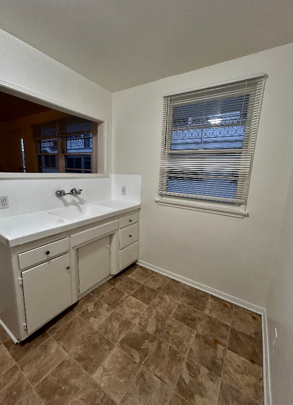 Photo - 1737 N Sycamore Ave Unidad 212