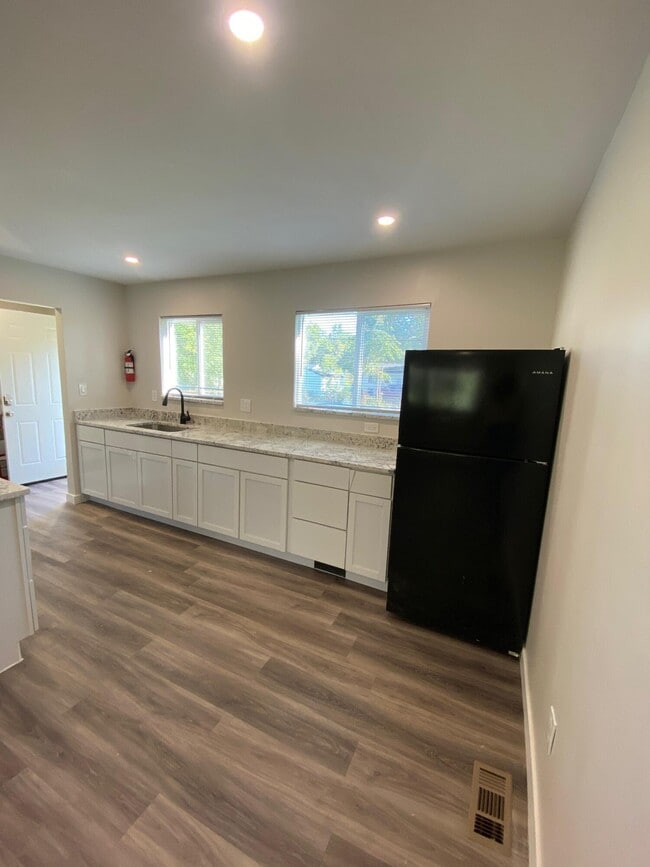 Photo - 1654 Wiard Blvd