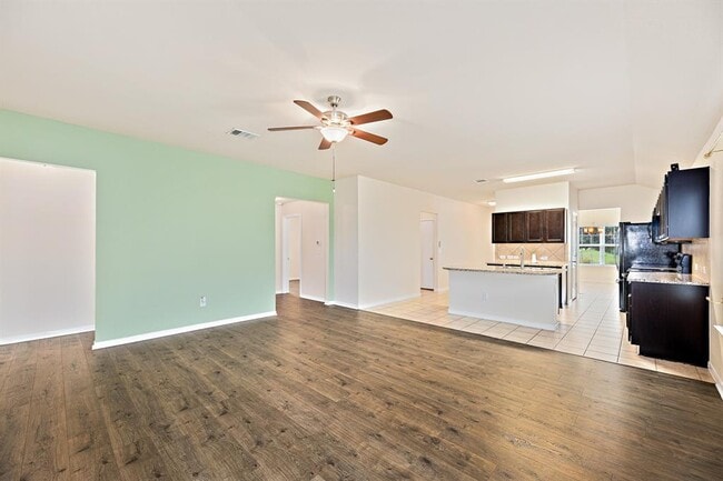 Photo - 5916 Montrelia Dr