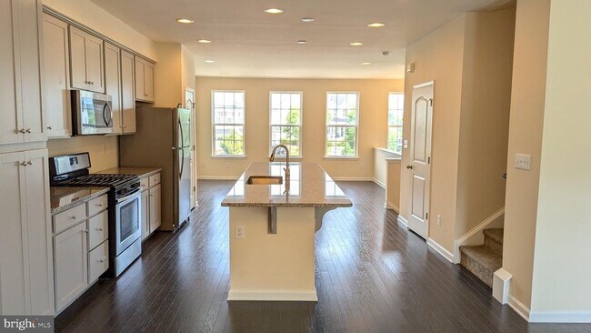 Photo - 224 Jenny Dr