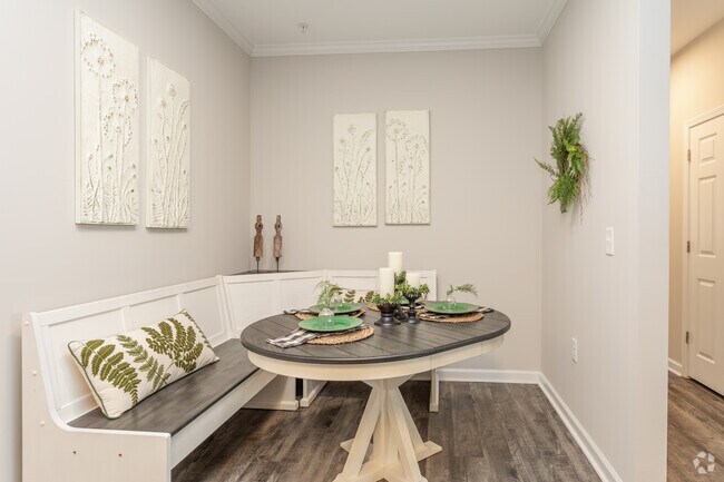 2BR, 2BA - 1075SF - Dining Area