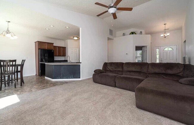 Photo - BLACKTHORNE COMMUNITY