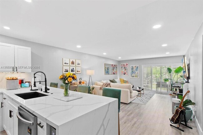 Building Photo - 7725 SW 86th St Unit A1-420