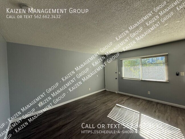 Photo - 2201 Locust Ave Unidad 4