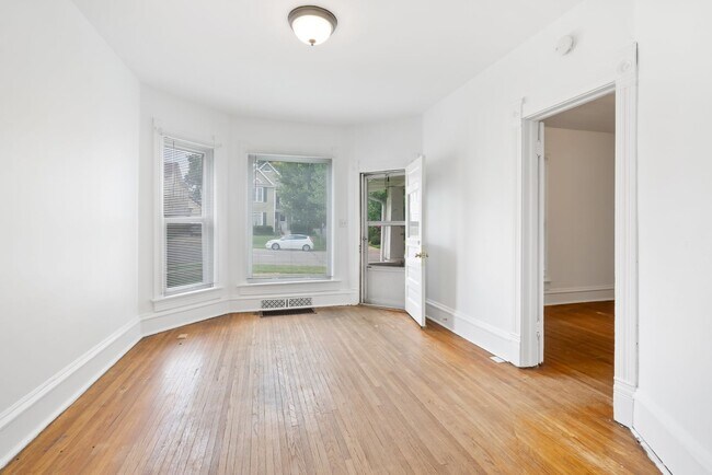 Photo - 1120 Washington St