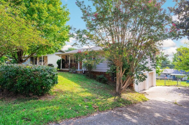 Photo - 8912 Bayview Dr