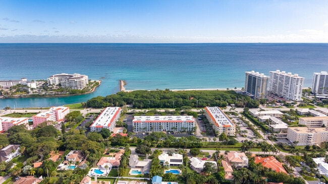 Building Photo - 950 Ponce De Leon Rd Unit 208