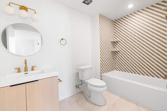 Photo - 2139 N 10th St Unit B02