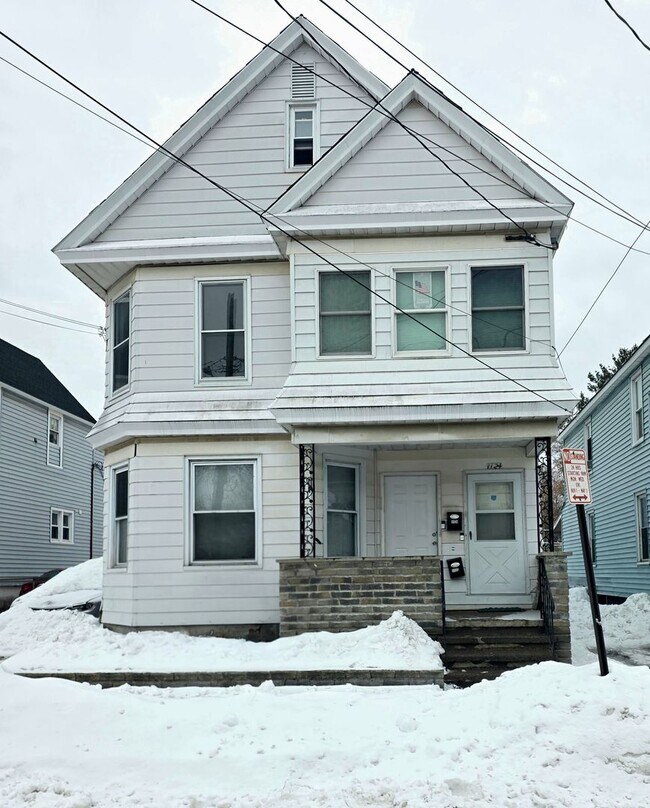 Building Photo - 1122-1124 Seventh Ave Unit 1124