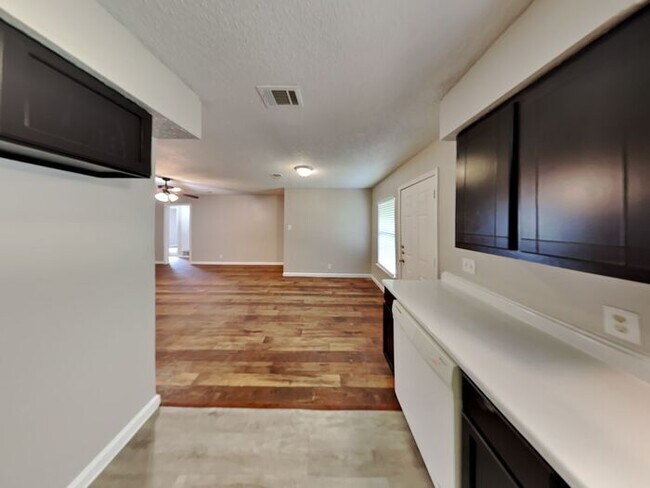 Photo - No Application Fees* 1 Month Free Rent w/M...