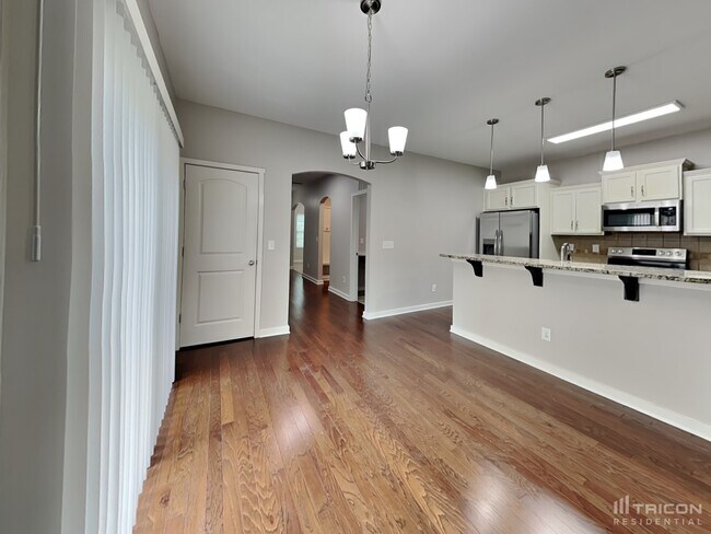 Photo - 930 Corvus Ct