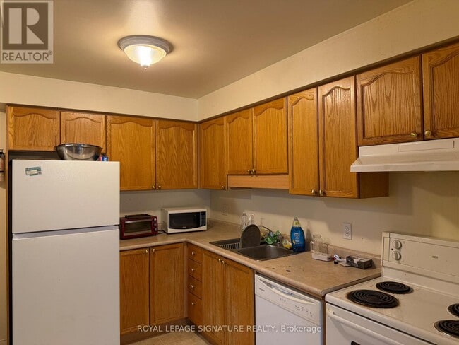 Photo - 920 Edinburgh Rd S
