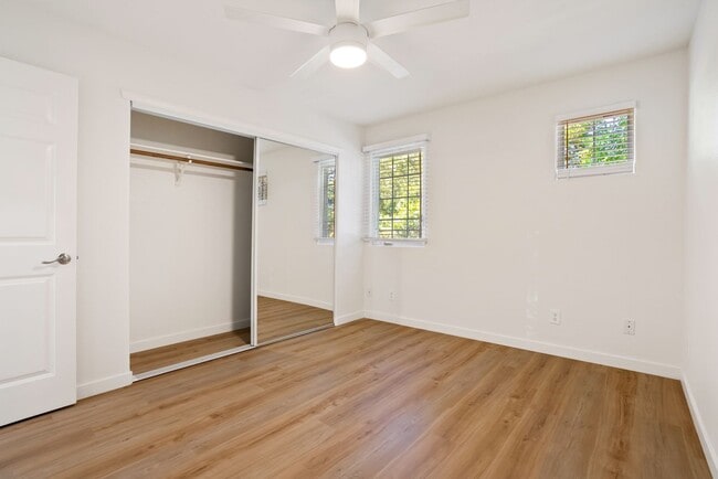 Building Photo - Downstairs 1 bedroom apartment with small patio and additional storage Unit 3372 #1