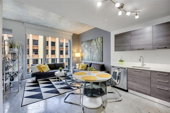 Photo - 151 SE 1st St Unit 1003