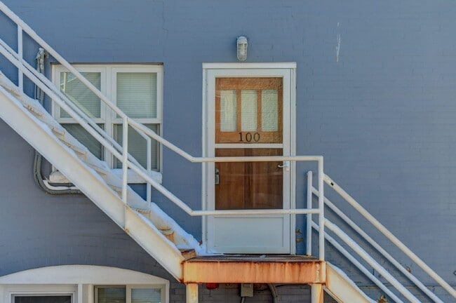 Photo - 4BR/2BA Beautiful Historic Home in the Highlands! AVAIL 5/15 Unit 100