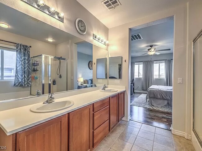 Photo - 3828 N Goldfield St