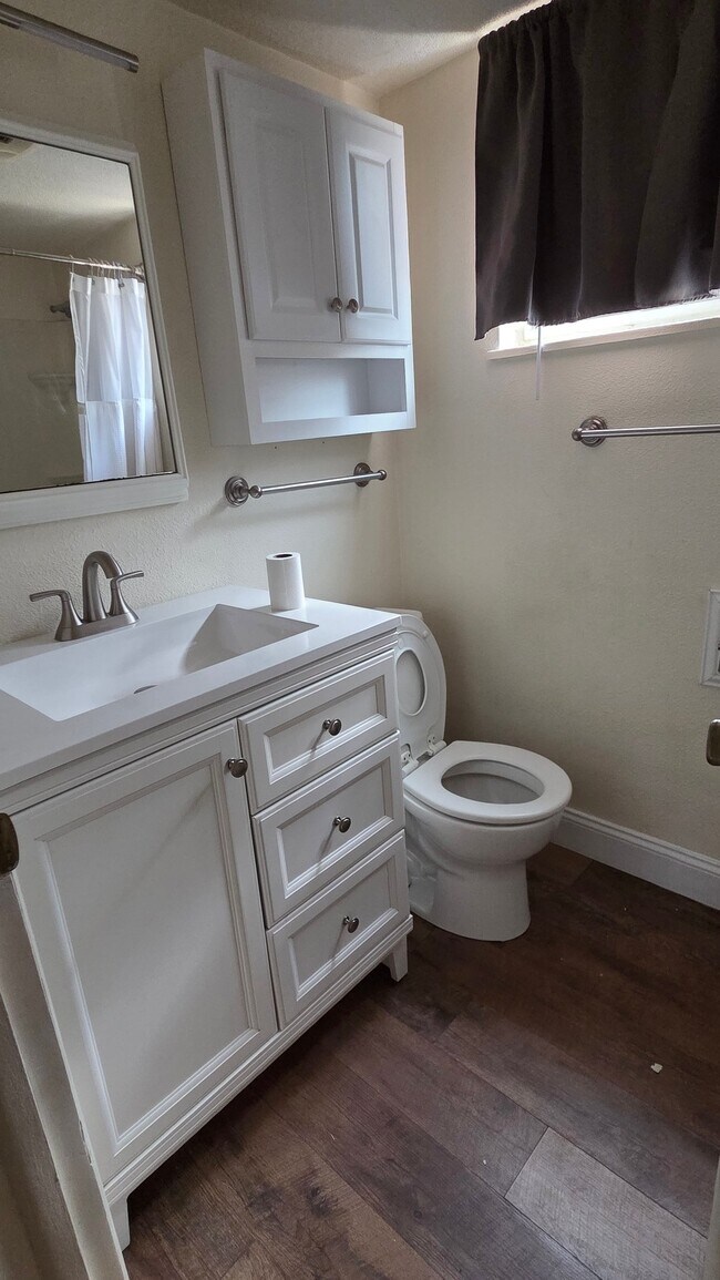 10 Douglas Ln