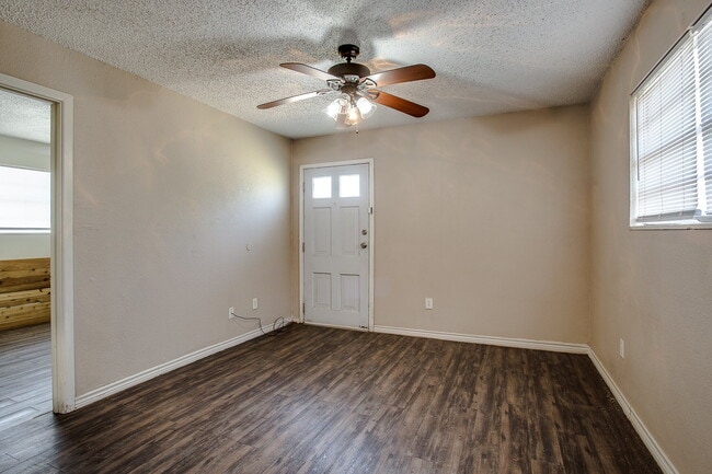 Photo - Summer 2026 Pre- lease! Cute One Bedroom near Medical and TTU