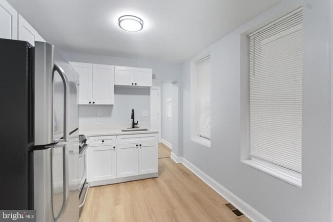 Photo - 2114 E Birch St