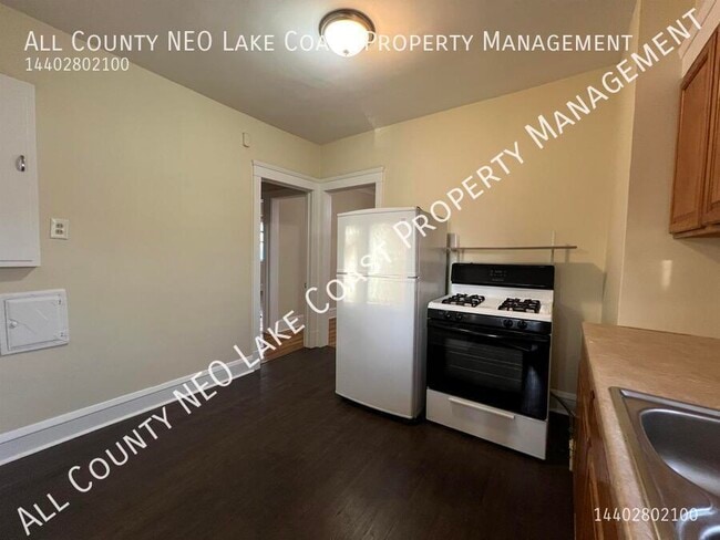 Photo - 1298 Nicholson Ave