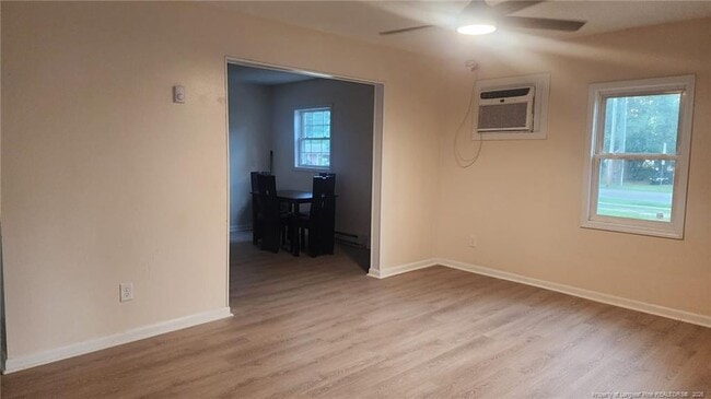 Photo - 4916 Rosehill Rd