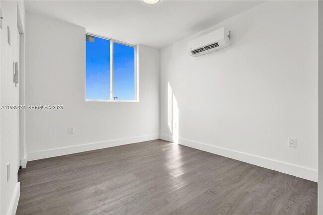 Photo - 1620 NW 18th St Unit 104