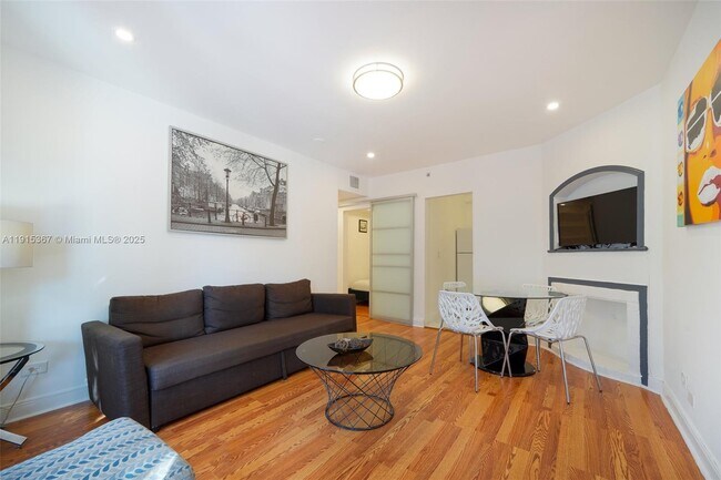 Photo - 1536 Jefferson Ave Unit 3