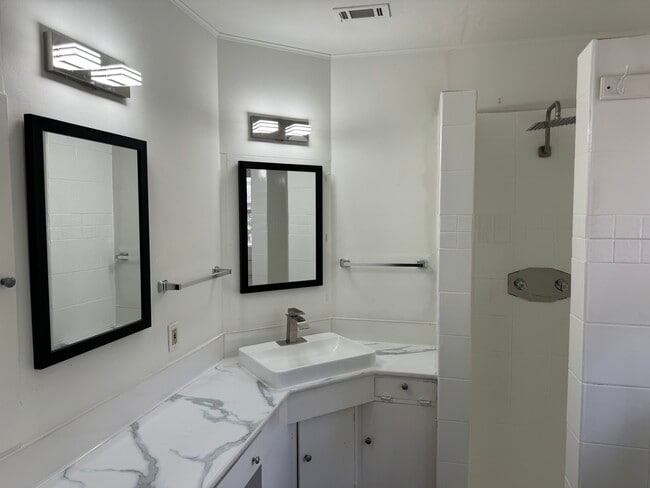 Photo - 3914 Ella Blvd