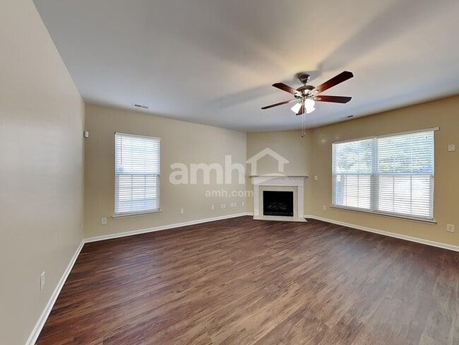 Photo - 16109 Long Talon Way