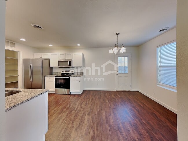 Photo - 96 W White Sands Dr