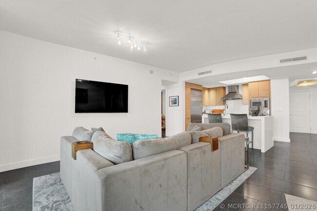 Photo - 1 N Ocean Blvd Unit 812