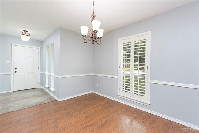 Photo - 18 S Cynthia St