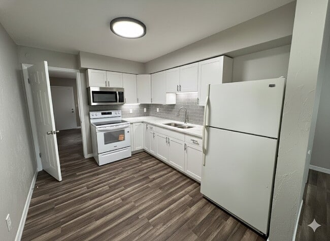 Photo - Updated 3 bedroom 2 bath! Lots of yard space for parking