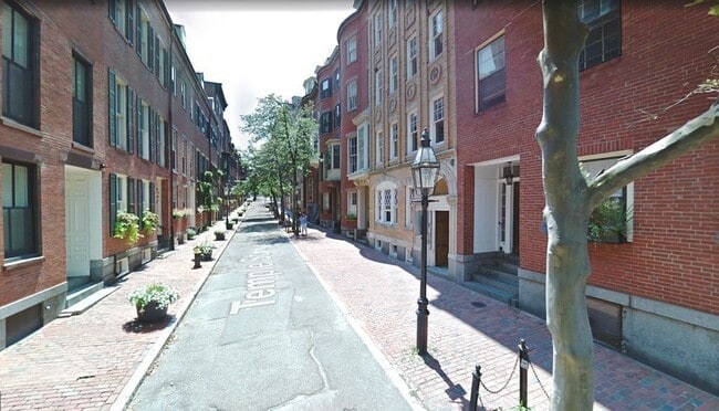 Photo - 9 Temple St Unit 1