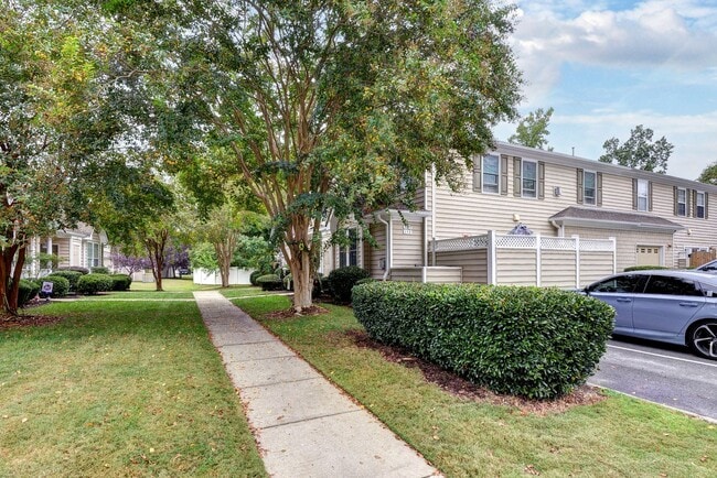 Photo - 130 Ellis Dr