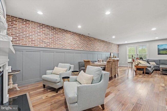 Photo - 2307 Richmond Hwy Unit 102