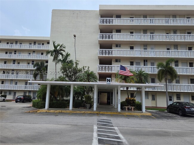 Photo - 2920 Point E Dr Unit N603