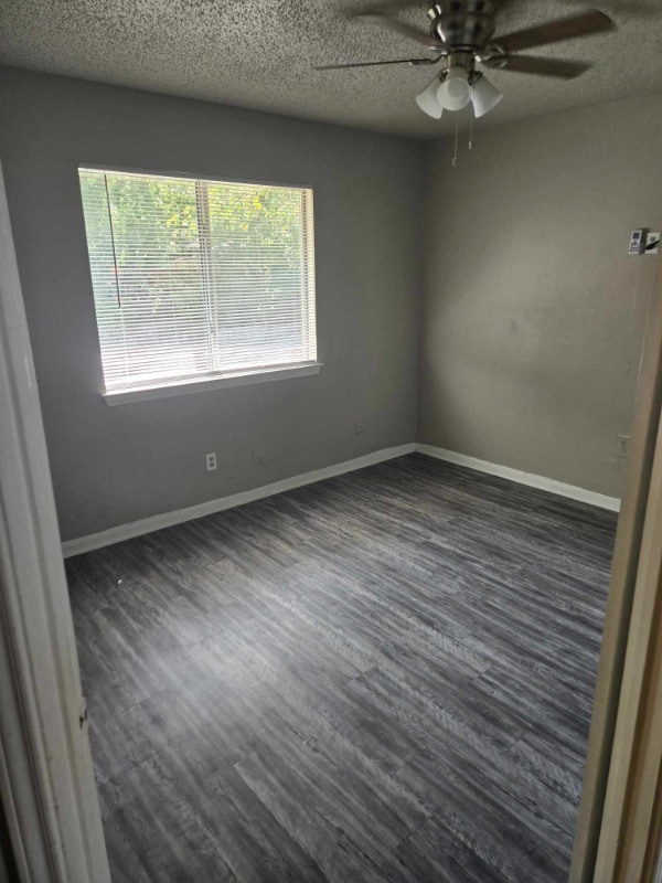 Photo - 2406 S Laredo St